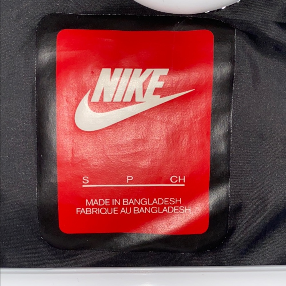 Nike puff Jacket - Picture 4 of 4